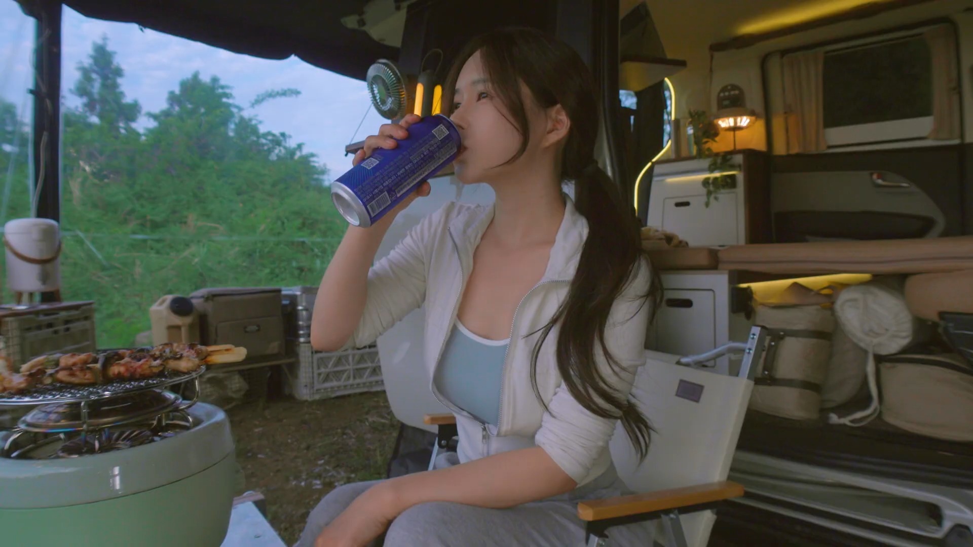 湖北荆州：百年商埠码头暑期“夜经济”升温